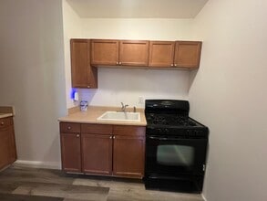 366 4th Ave in Troy, NY - Building Photo - Building Photo