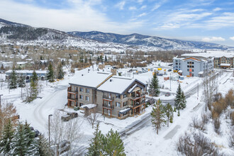 Storm Peak Apartments in Steamboat Springs, CO - Foto de edificio - Building Photo