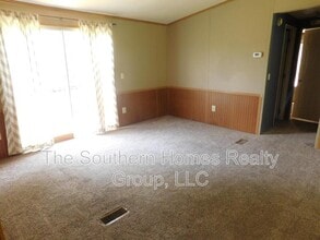 180 Texas Ave in Etowah, TN - Building Photo - Building Photo