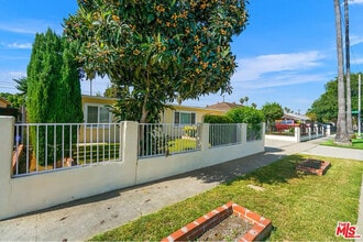 430 E 184th St in Carson, CA - Foto de edificio - Building Photo