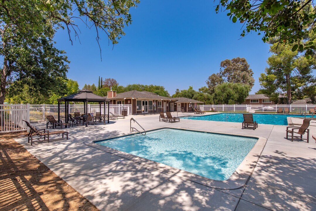 28763 Conejo View Dr in Agoura Hills, CA - Building Photo