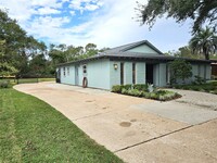 530 Baywood Dr in Seabrook, TX - Foto de edificio - Building Photo