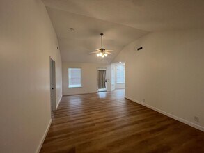 604 Ronnie Erwin Ln in La Vergne, TN - Building Photo - Building Photo