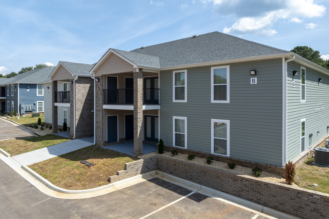 Winchester Place in New Market, AL - Foto de edificio