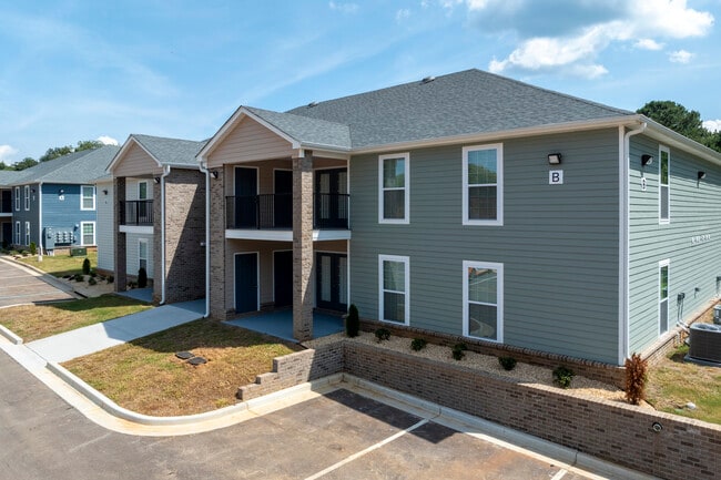 Winchester Place in New Market, AL - Foto de edificio - Building Photo