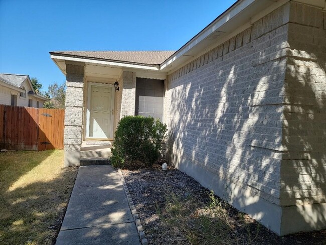 3920 Whitey Ford Way in Round Rock, TX - Building Photo - Building Photo