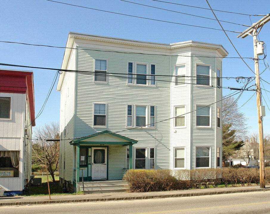 683 Massabesic St in Manchester, NH - Foto de edificio