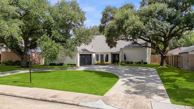 10214 Inwood Dr in Houston, TX - Building Photo - Building Photo