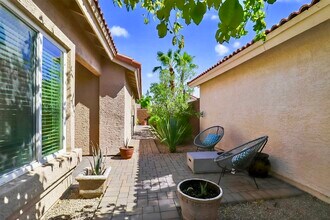 8828 E Riviera Dr in Scottsdale, AZ - Building Photo - Building Photo