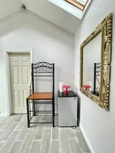 54 Woodman St, Unit Apartment 2 in Providence, RI - Building Photo - Building Photo