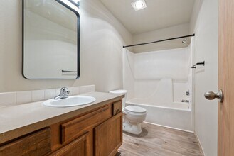 12610 SE Ramona St in Portland, OR - Building Photo - Building Photo