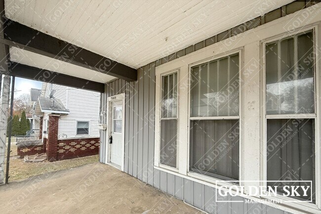 415 1/2 W Main St in Muncie, IN - Building Photo - Building Photo