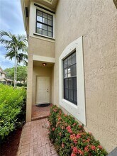 3912 Tree Top Dr in Weston, FL - Building Photo - Building Photo
