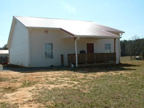 Red Cut Apartment in Chatsworth, GA - Building Photo - Building Photo