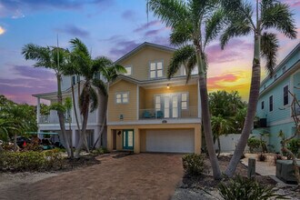 145 50th St, Unit SI ID1504767P in Holmes Beach, FL - Building Photo - Building Photo