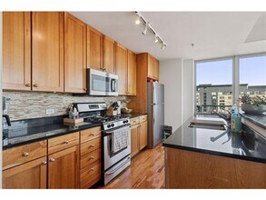 929 Portland Ave in Minneapolis, MN - Building Photo - Building Photo