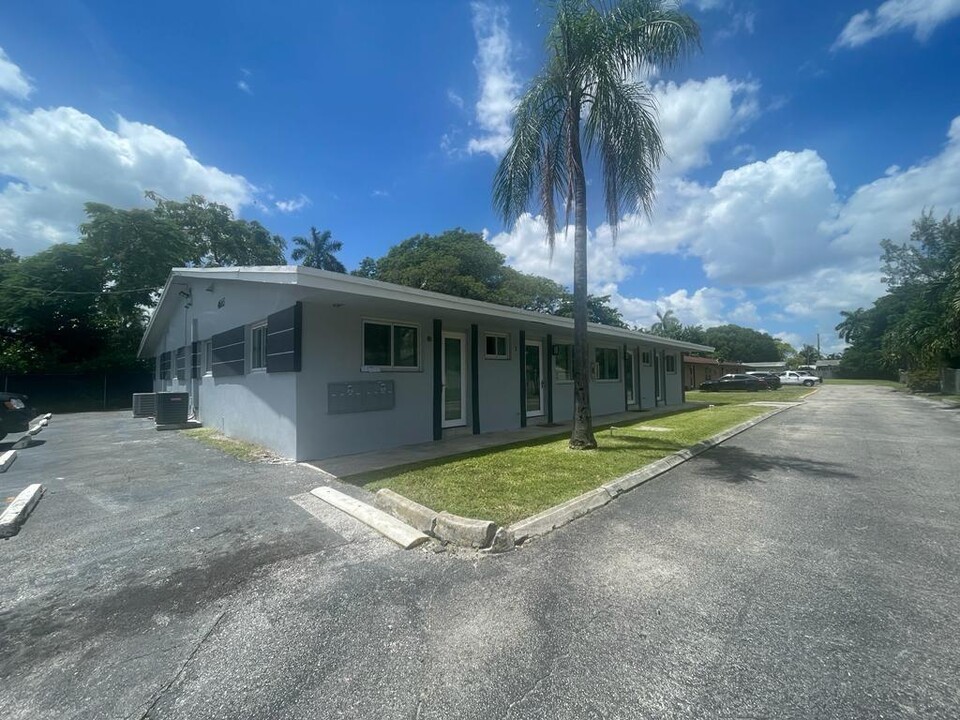 4655 SW 33rd Ave in Fort Lauderdale, FL - Building Photo