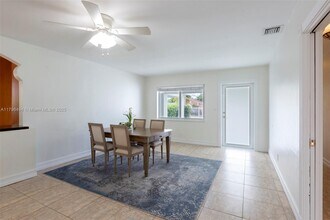 3441 Oak Ave in Miami, FL - Building Photo - Building Photo