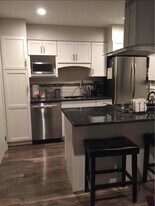 18 Williamsburg Dr in Springfield, MA - Building Photo