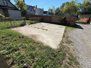 2339 Freeman Ave in Hamilton, OH - Building Photo - Building Photo