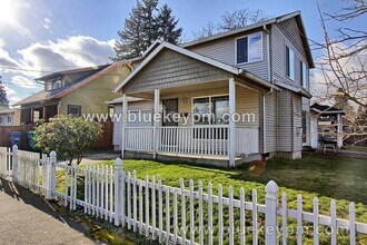 10141 N Calhoun Ave in Portland, OR - Building Photo - Building Photo