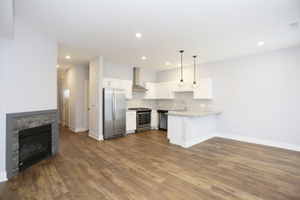 The Knoll Townhomes of Ada in Grand Rapids, MI - Building Photo - Interior Photo