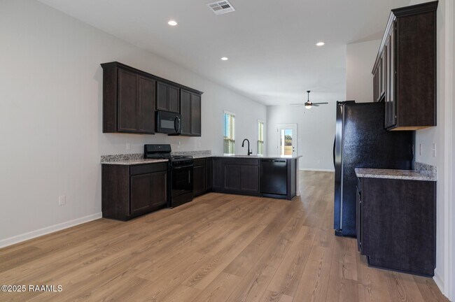 225 Wakely Ct in Lafayette, LA - Building Photo - Building Photo