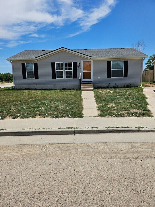 2312 Newport Ave in Pueblo, CO - Building Photo