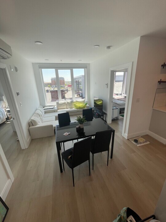1920 Washington St, Unit 604 in Boston, MA - Building Photo