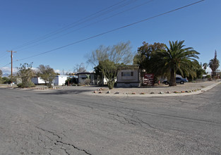 Redwood Park in Tucson, AZ - Foto de edificio - Building Photo