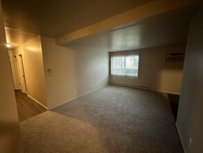 1520 Spruce Ave-Unit -10-1 in Sidney, OH - Foto de edificio - Building Photo