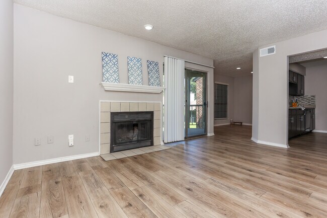 Legacy in Plano, TX - Building Photo - Building Photo