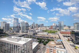 1212 Demonbreun St in Nashville, TN - Building Photo - Building Photo