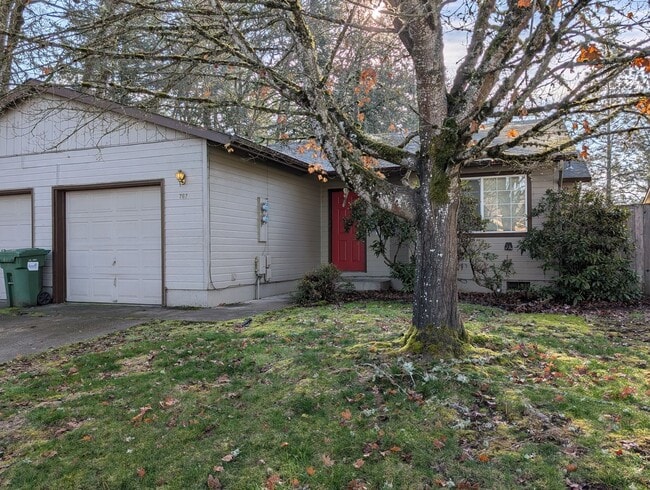 767 Stephens Dr in Eugene, OR - Building Photo - Building Photo