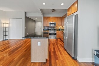 389 WASHINGTON St in Jersey City, NJ - Building Photo - Building Photo