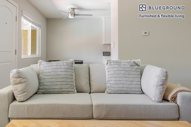910 Rockefeller Dr in Sunnyvale, CA - Building Photo - Building Photo