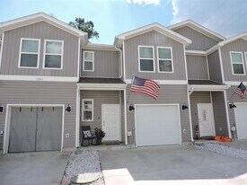 1203 Fairchild Vlg Dr in Pensacola, FL - Building Photo