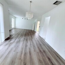 6183 Live Oak Ct in Tamarac, FL - Building Photo - Building Photo