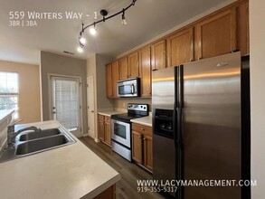 559 Writers Way in Morrisville, NC - Building Photo - Building Photo