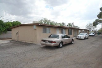 2304 N Forgeus Ave in Tucson, AZ - Building Photo - Building Photo