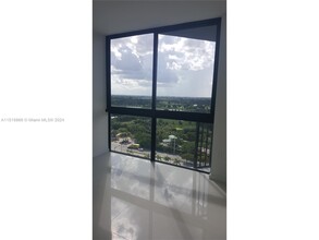 5300 Paseo Blvd, Unit 707 in Doral, FL - Building Photo - Building Photo