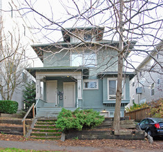 4138 12th Ave NE in Seattle, WA - Building Photo - Building Photo