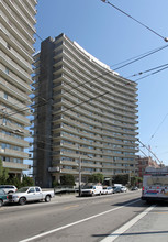 Fontana East Apartment in San Francisco, CA - Building Photo - Building Photo