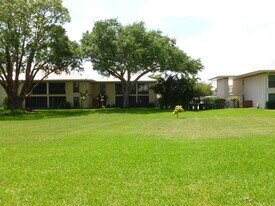 3 SE Turtle Creek Dr in Tequesta, FL - Building Photo