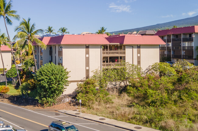 Kona Mansions Condominiums in Kailua Kona, HI - Building Photo - Building Photo