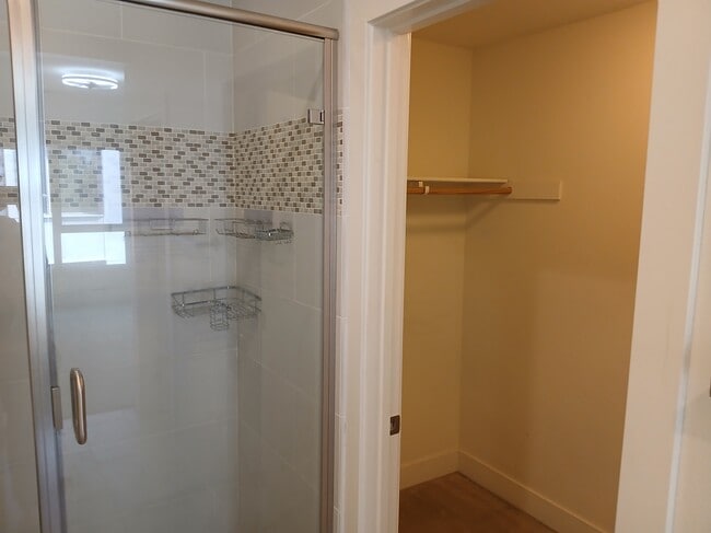 135 W Live Oak Ave, Unit J in Arcadia, CA - Building Photo - Building Photo