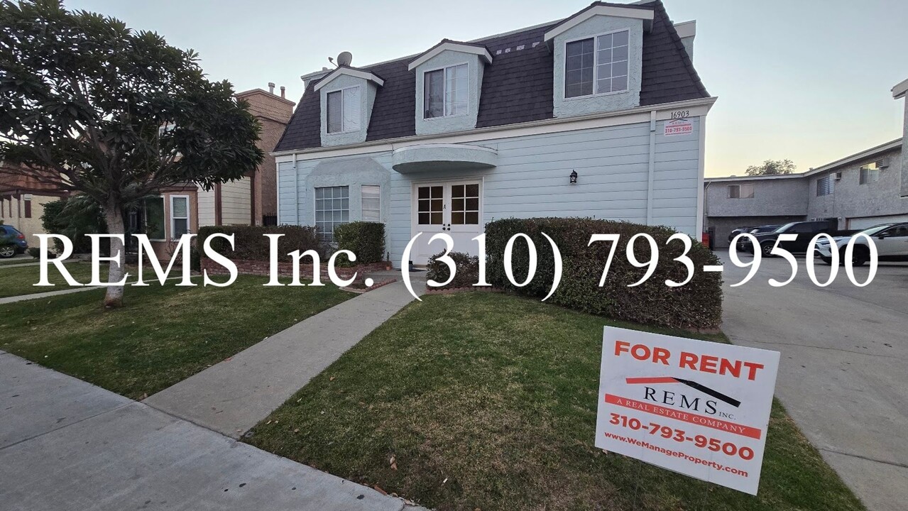 16903 S Vermont Ave in Gardena, CA - Building Photo