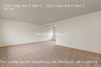 2321 43rd Ave E-Unit -2321 43rd Ave E Unit C in Seattle, WA - Building Photo - Building Photo