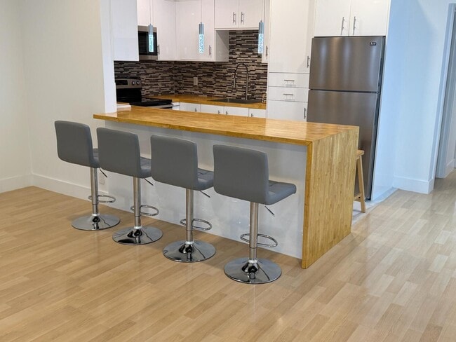 116 Salisbury E in West Palm Beach, FL - Building Photo - Building Photo