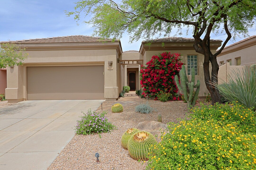 6960 E Whispering Mesquite Trail in Scottsdale, AZ - Foto de edificio